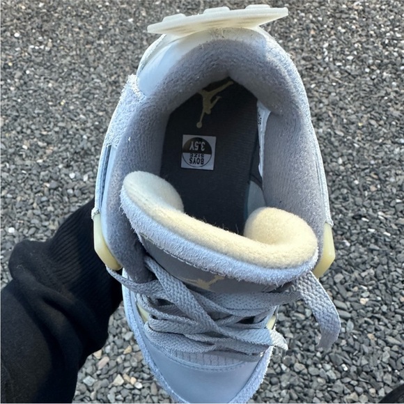 Authentic! Brand new! Jordan 4 Retro SE Craft photon Dust (GS) - Picture 3 of 8